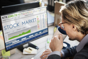 How to Choose the Best Stocks to Invest in 2026 (Step-by-Step Strategy)